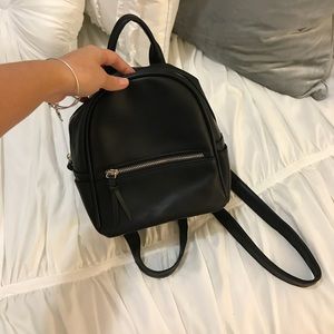 Small black purse/backpack